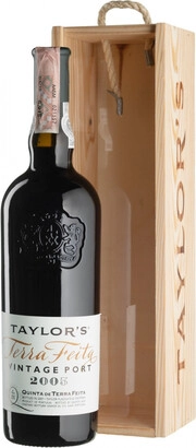 Тейлор'с Кинта де Терра Фейта Винтаж 2005 в п/у (Taylor's Quinta de Terra Feita Vintage 2005 in wood box)