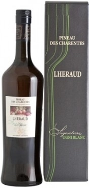 Леро Пино де Шарант Сигнатюр Уни Бла в п/у (Lheraud Pineau des Charentes Signature Ugni Blanc in g/b) Леро Пино де Шарант Сигнатюр Уни Бла в п/у (Lheraud Pineau des Charentes Signature Ugni Blanc in g/b)