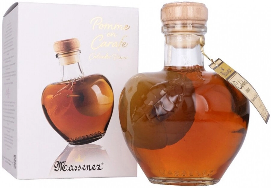 Массенез Кальвадос Выдержанный Пленное Яблоко в п/у (Massenez Calvados Vieux Pomme Prisoniеre in g/b)
